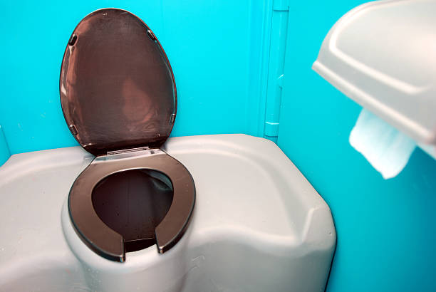 Best Portable restroom trailer rental  in Fort Washington, PA